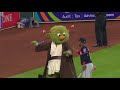 CLE@HOU: Orbit battles Lindor, celebrates Star Wars