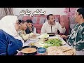 اكتشفنا ابننا بيكلم بنات صدمني انا وابوه ورنت عليه واحنا بنتغدى والصدمه جات لابو 