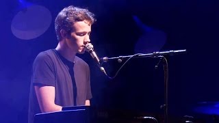 Video thumbnail of "Barfuß Am Klavier - AnnenMayKantereit (Live in Berlin)"