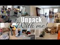 Moving into our New house / Unpack with me !