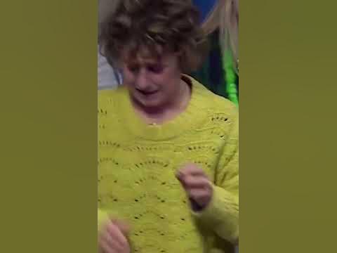 Wrestling mom&*39;s glasses don&*39;t survive crushing loss