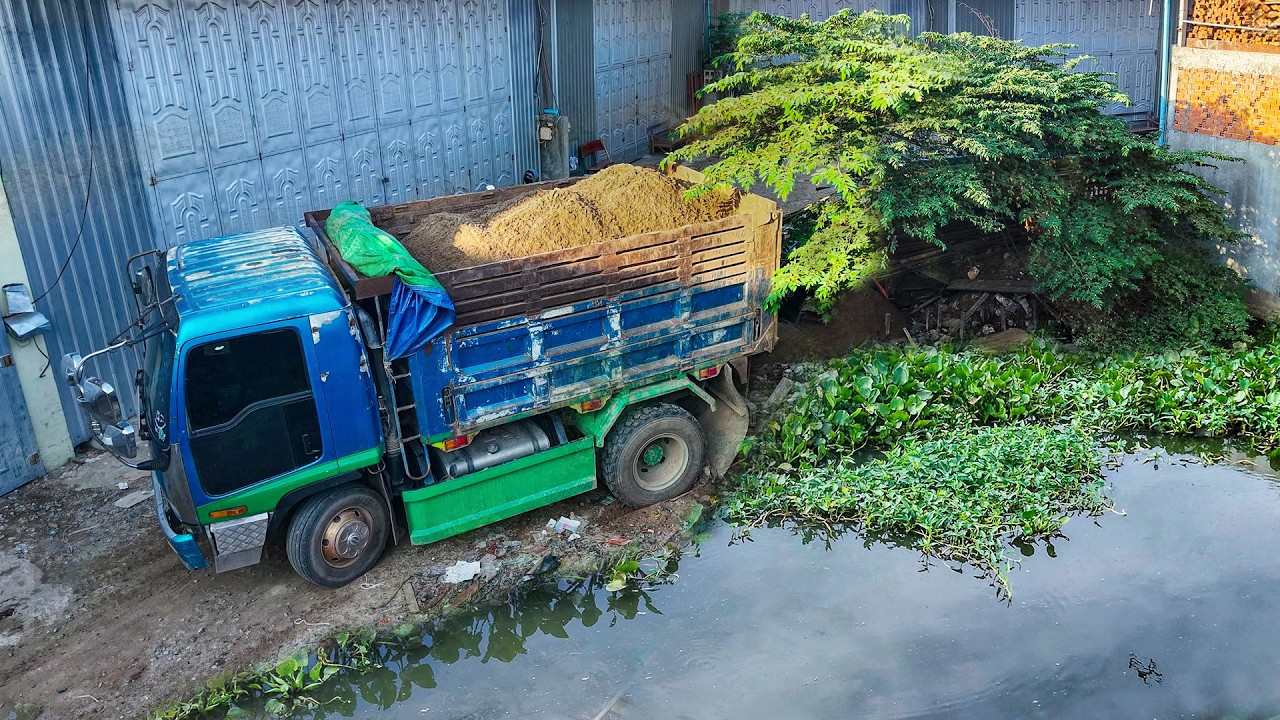 New Project Begins! Dozer Pouring Sand into Garbage Dump , 5 Ton Truck Work