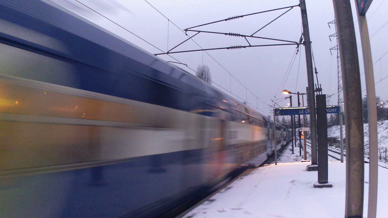 passage de train sans arrêt [GARE DE CHENAY GAGNY, Z20500]