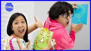 Draw On My Back Challenge Ryans Mommy Vs Ryans Daddy