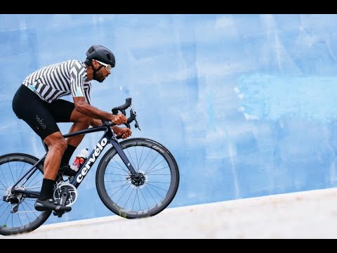 Vídeo: Colnago lança moto de estrada aerodinâmica V2-R atualizada