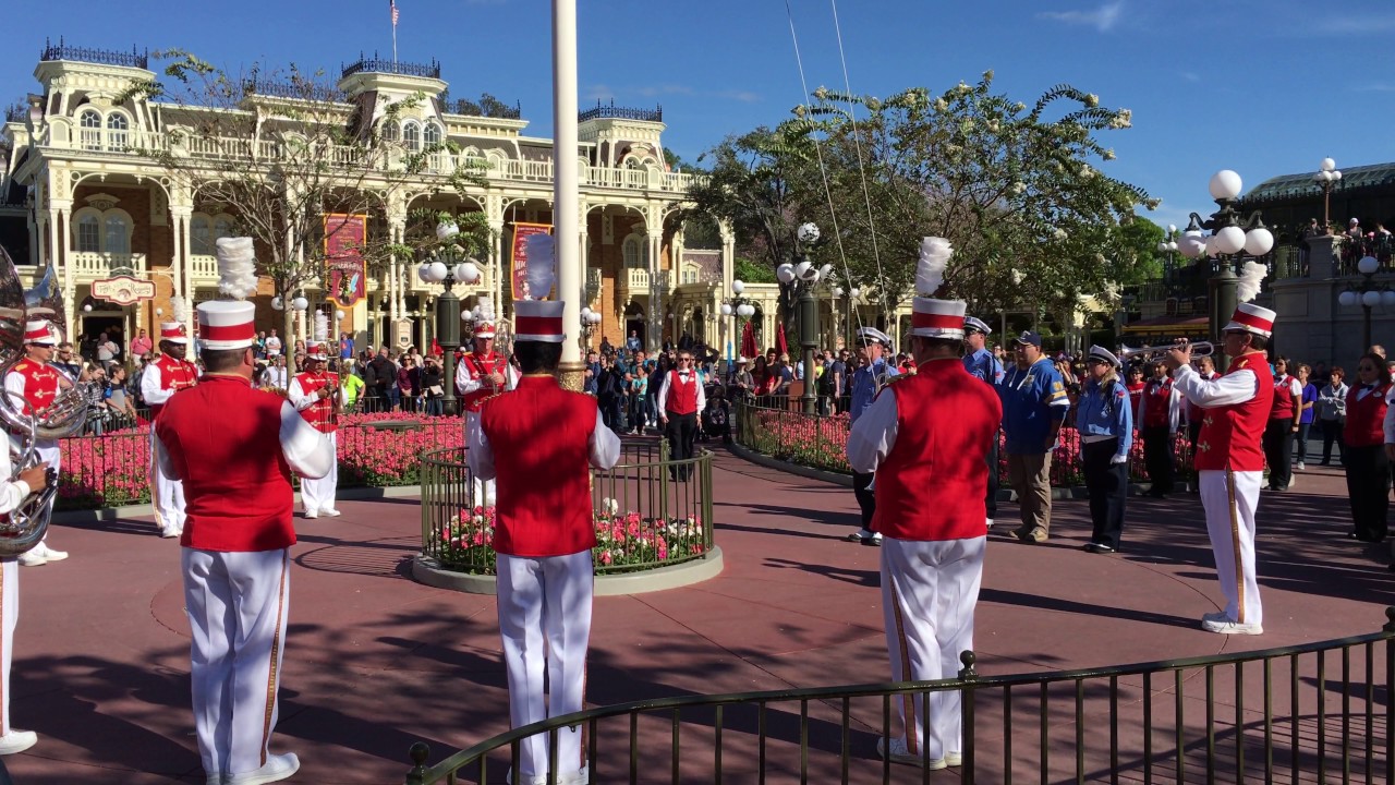Pledge of allegiance at Disney's Magic Kingdom in Orlando - YouTube