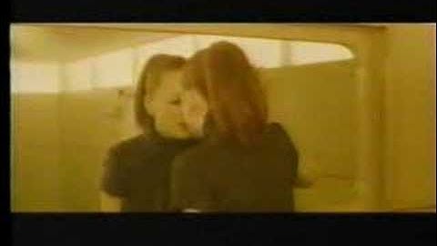 Garbage- Making Of The World Is Not Enough part 3