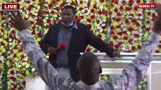 MCHUNGAJI Mpya KANISANI kwa MAMA RWAKATARE Alivyohubiri, WAUMINI Wakapiga KELELE...