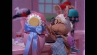 Here Comes Peter Cottontail - The Easter Bunny Never Sleeps