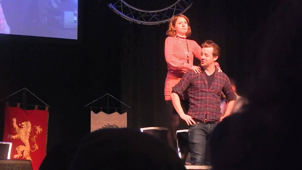 Finn Jones's Loras impression of Renly's death - RingCon 2013