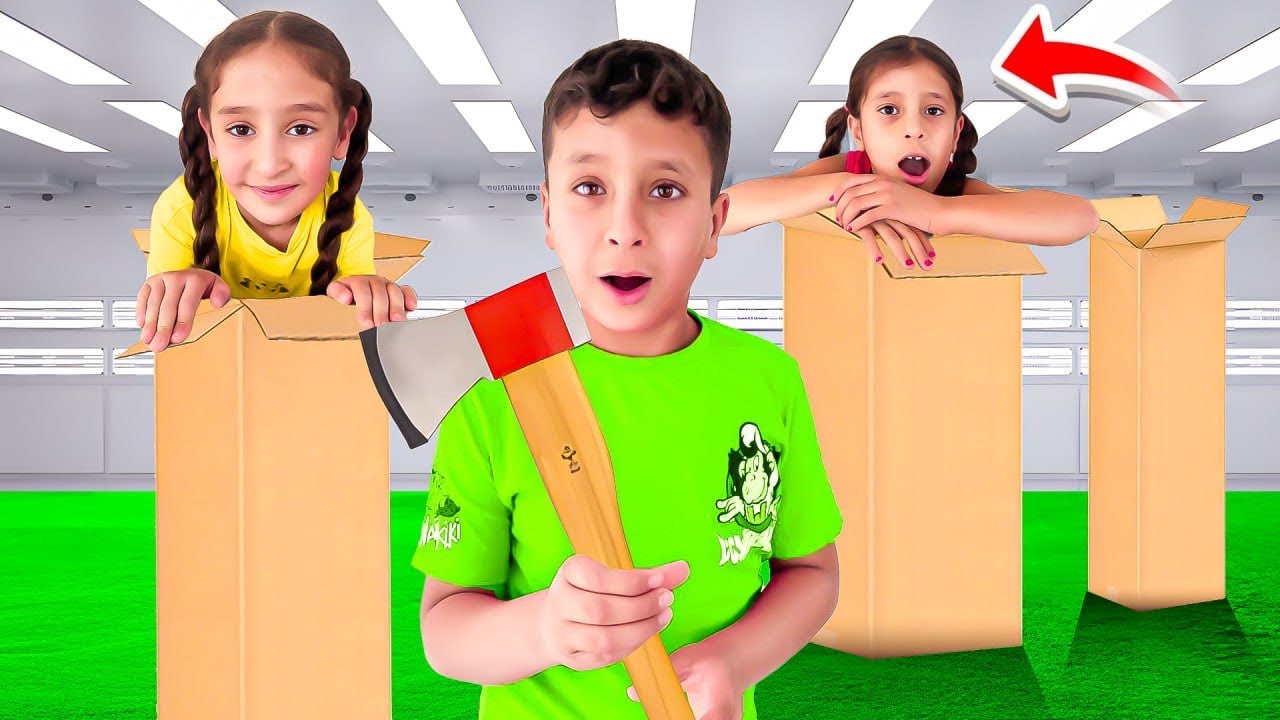 آخر واحد يطلع من الصندوق الكرتون يربح !! شوفوا عفوفه وفداء صارو يبكو؟