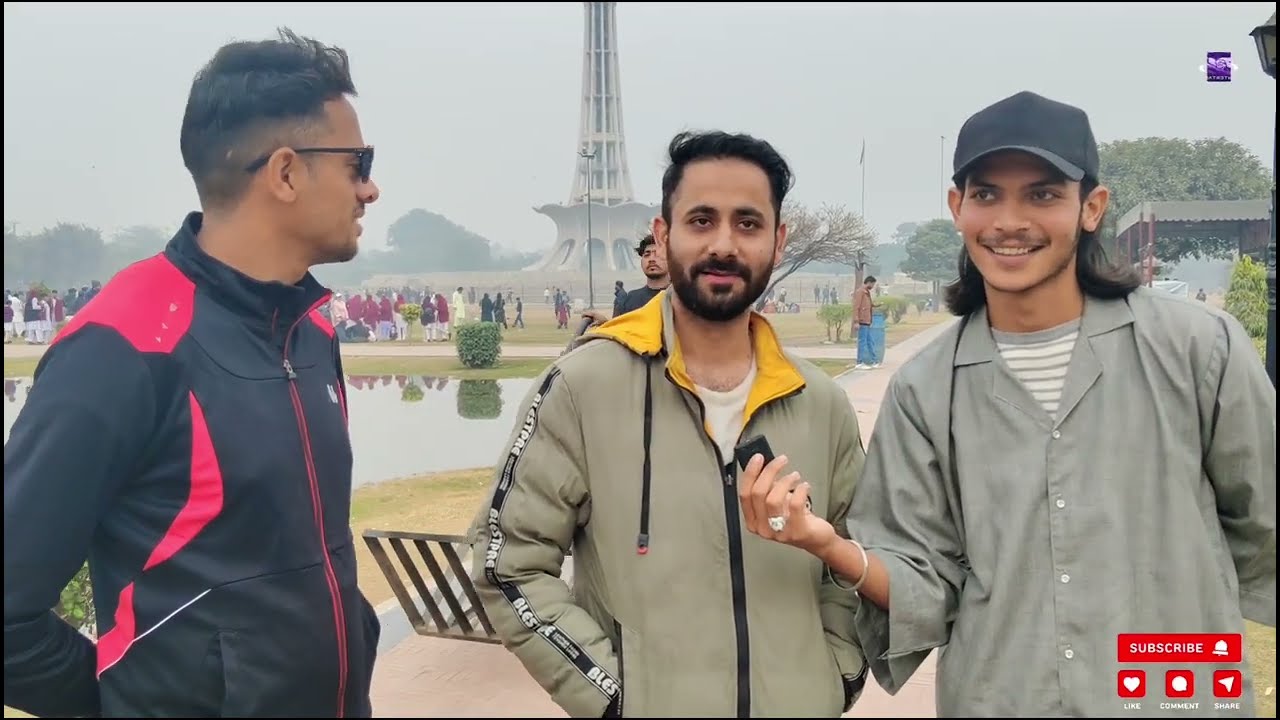 Lahori singer Hashim shah sing a song 