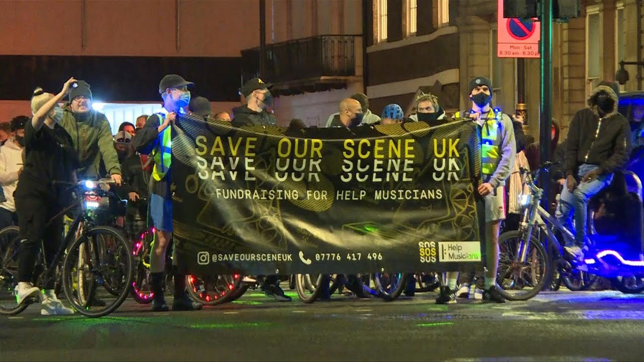 Music and a lightshow: London musicians rally for support | AFP
