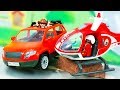 Видео для детей с игрушками. Машинки против вертолета - Петрович спасает зверят. Лего анимация