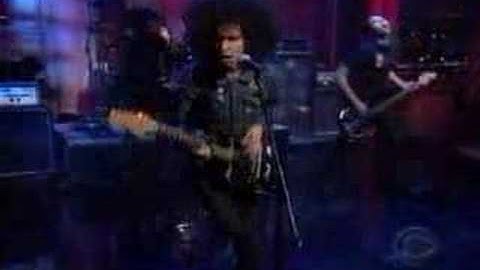 At the Drive-In - "One-Armed Scissor" LIVE on the Late Show