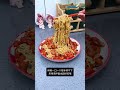 别只吃虾!这个麻辣小龙虾的汤汁拌面才是灵魂! Jangan cuma makan udangnya! Kuah mala crayfish ini dicampur mie baru intinya!