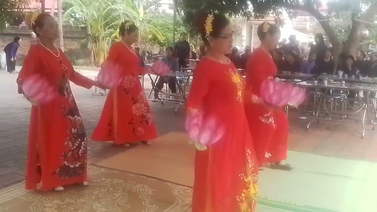 Câu lạc bộ người cao tuổi _giao lưu chùa Nội Hương 