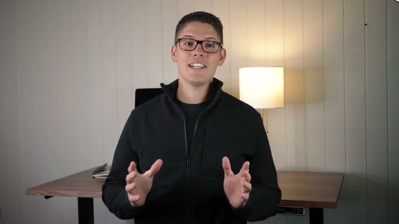 7 Pros and Cons of Standing Desks