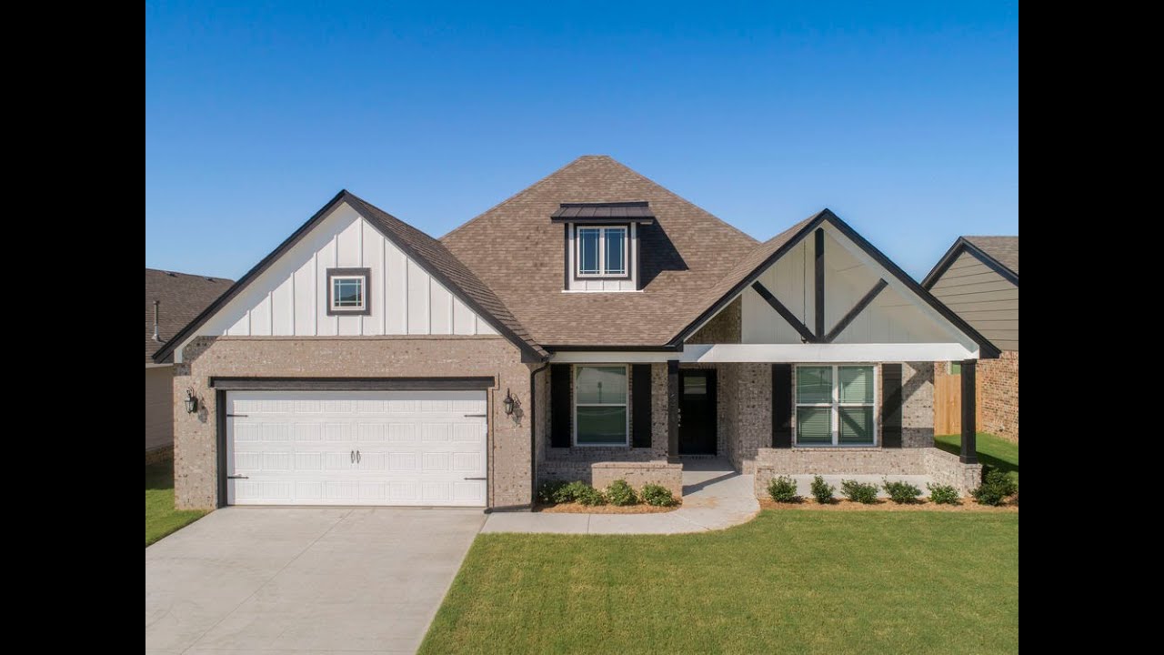 The Concord 'S' / 3 bed / 2.5 bath / 2,200 SF