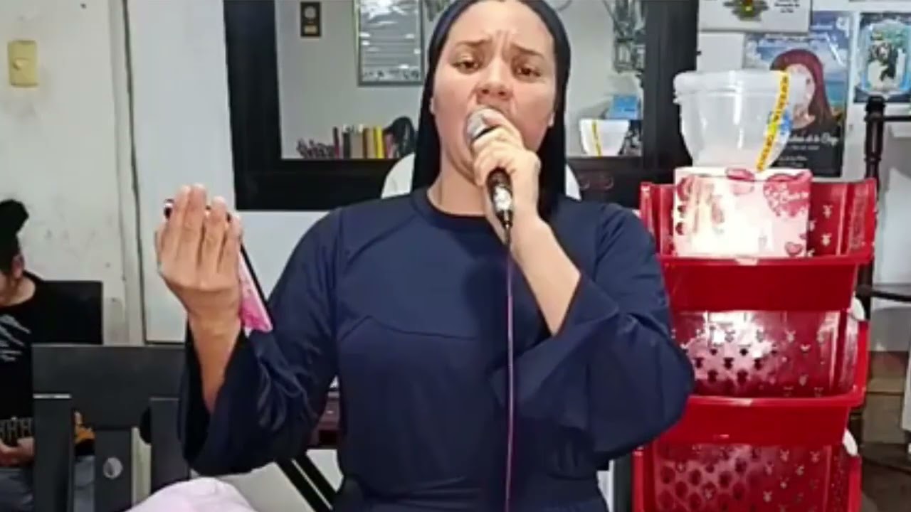 CRISTO HIJO DE DIOS  - JERUSALEN  🌈 Mix Himnos 🎸🌹🎹 🎤 Hna.  Ruth Cordero ✅🎵 Aeminpu - Perú✅