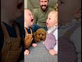 喧嘩する赤ちゃん達👶犬はどうしていいか分からず固まってしまう。。。#dog #baby #cute #funny #shorts #shortvideo #赤ちゃん