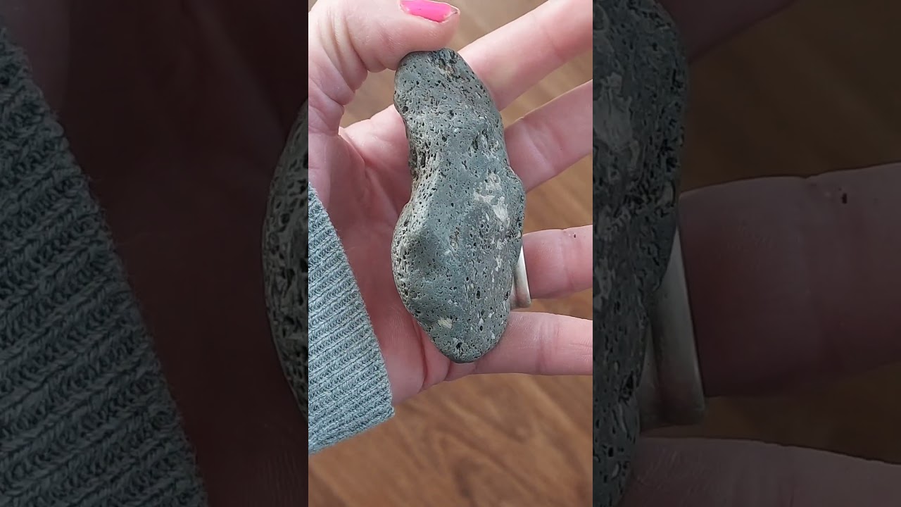 "Cliff" bi-boulder stoner. TY Emperor Luna♡♡♡