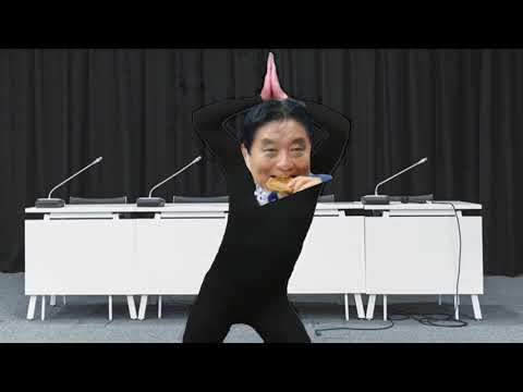 連邦に反省を促されるもメダルを噛み続ける河村たかし