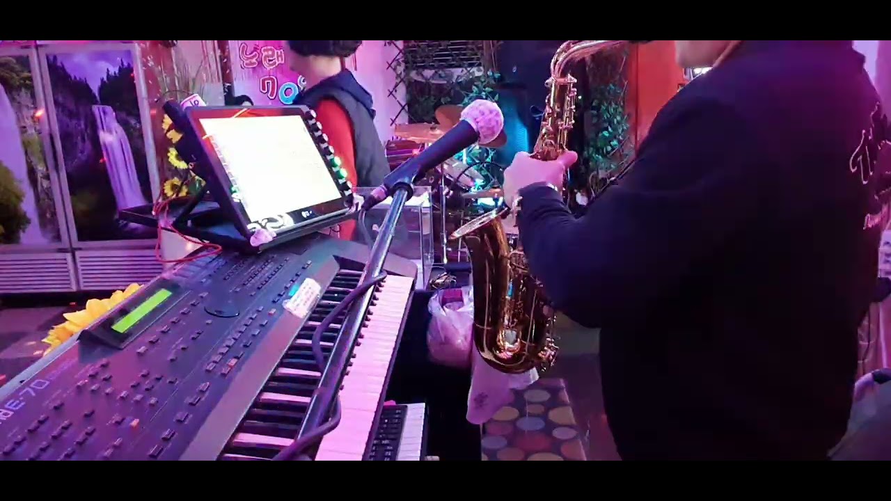 🎵1.홍콩의왼손잡이(이미자) 2.비내리는호남선(손인호) 3.그날(김연숙) 4.기쁜우리사랑은(최성수) 5.사랑했어요(김현식)#박태호밴드마스타반주⏰️2월26일자영상