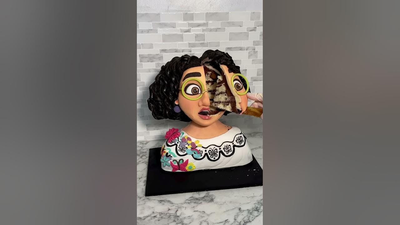 Mirabel | Encanto CAKE 🍰  #cake #cakes #encanto #disney #chocolate