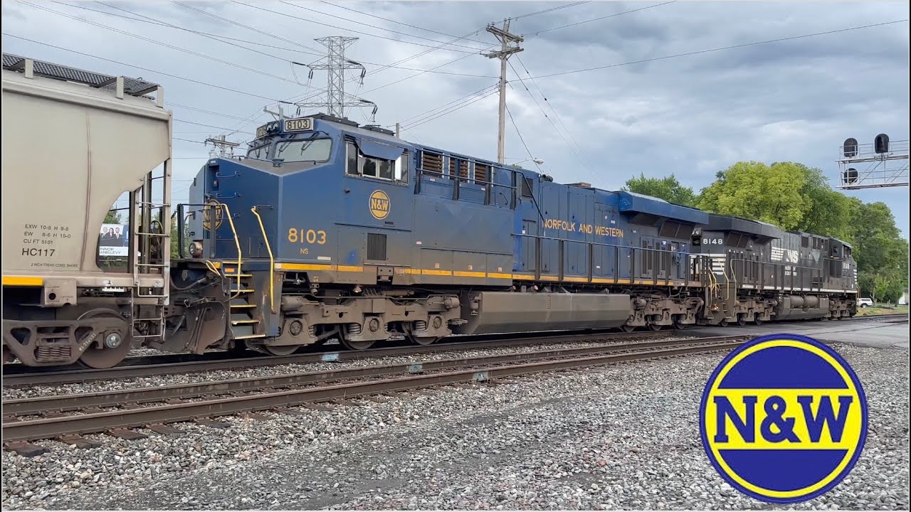 ℕ NS #8103 Norfolk & Western Heritage Unit on a Grainer in