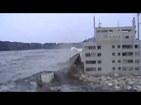 Video: Japonci Vynašli Záchrannú Kapsulu Po Zemetrasení A Vlne Tsunami; Alternatívny Pohľad