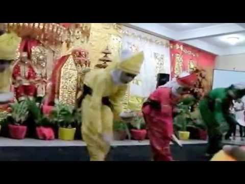 Sanggar Andam Suri - Tari Piring - (dance with plates) - Minangkabau