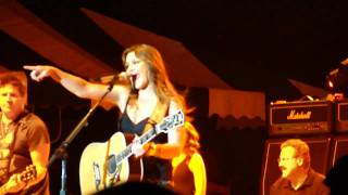 Gretchen Wilson "Red Neck Woman" Live chords