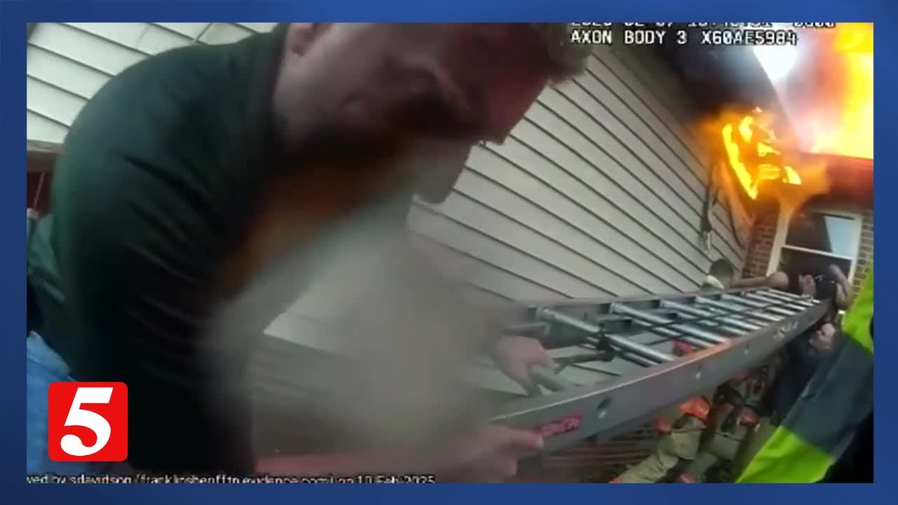 Dramatic rescue of woman from burning home - YouTube