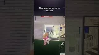 How to glitch into Bloxburg houses 😱😱!,