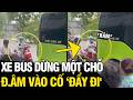 Góc khó hiểu, cô gái thấy xe bus DỪNG GIỮA ĐƯỜNG liền lái xe HÚC VÀO phụ ĐẨY ĐI | Tin Ngắn 3 Phút