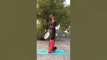 #sirsasana #headstand #balancing #advanceyoga #Yogi#yogaclasses #yogalife #music