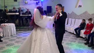 Перший весільний танець Михайла та Іванни.