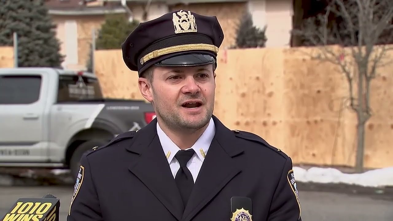 Off-duty officer speaks out after saving mom, 2 daughters from fire