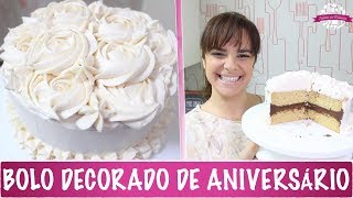 Bolo de chantilly com flores - Iza Bolos Decorados