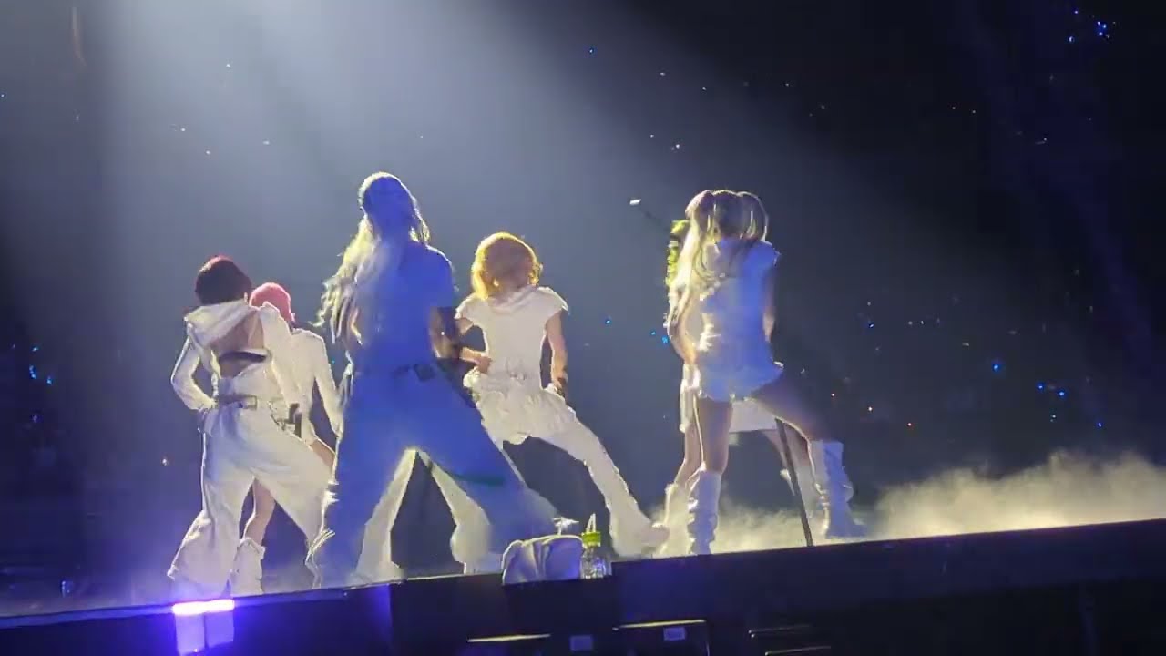 XG - IN THE RAIN - WORLD TOUR YOKOHAMA