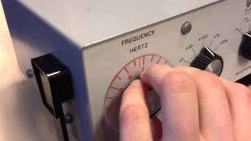 Crazy Music skills with on a vibrating string!