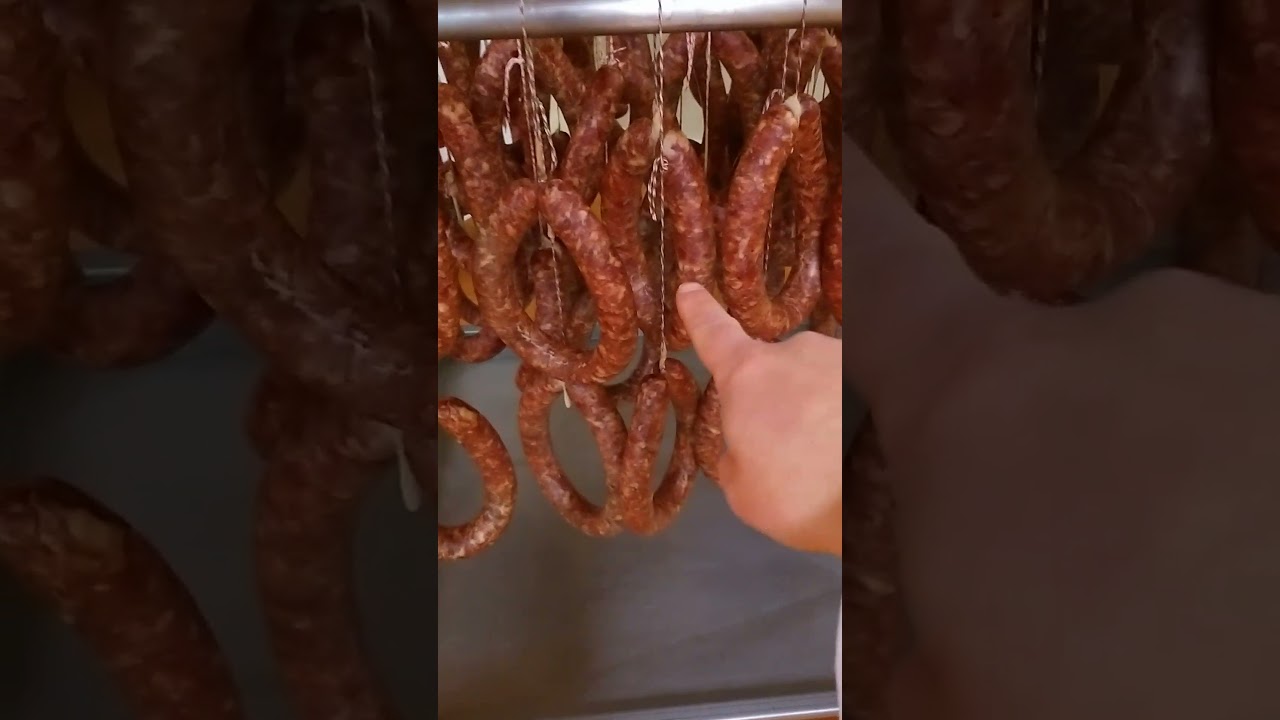 Vi porto alla scoperta dei sapori! come si producono salumi artigianali?