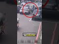 彰化行人「剩車道能走」遭保時捷擦撞！駕駛竟直接開走#shorts