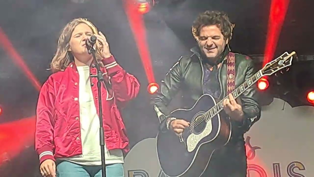 La bonne étoile live -M- Mathieu Chedid feat. Emma Peters et Kyan Khojandi Paris Paradis festival 22