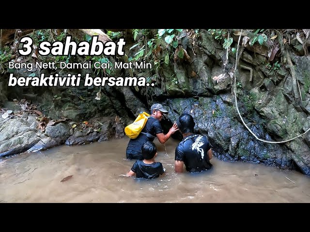 Sungai kecil ini bebas dari kunjungan orang. Port healing. class=