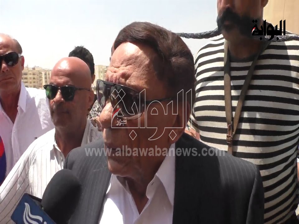 عادل إمام من جنازة 