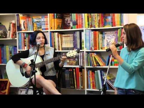 ნინი და თამარი in BookCity 1 - \"ბარდების ფესტივალის\" დახურვა