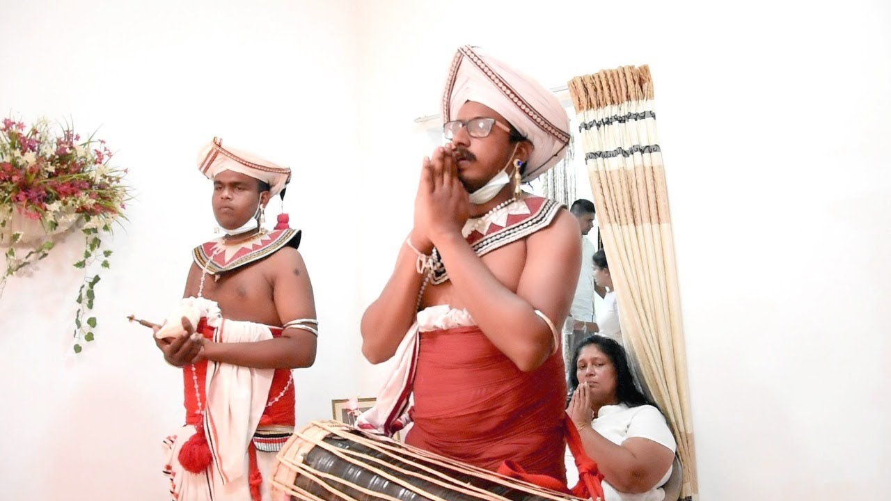 අහන්න මේ සොඳුරු ගායනය සහ ආරාධනය . පිරිත් දේශනා අතර තුර දුටු සුපිරි කුසලතාව.සියලු දෙනාට සෙත් වේවා