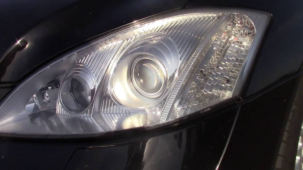 Adaptive BIXENON Headlight with ACTIVE CURVELIGHT + Night View